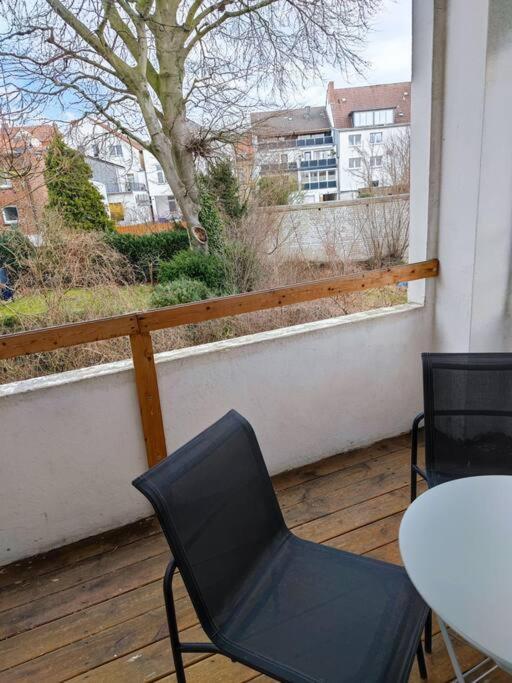 Grosse Wohnung Mit Balkon Zentral In Osnabruck Bagian luar foto